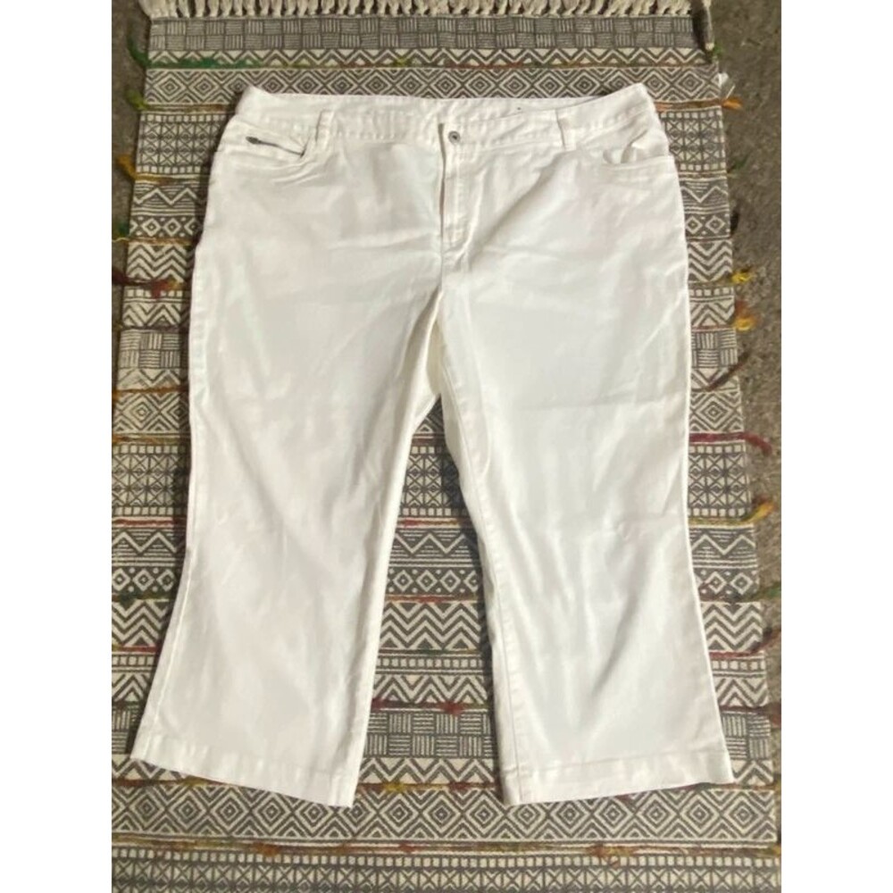 ^Sky’s denim capri 20W white 42” waist